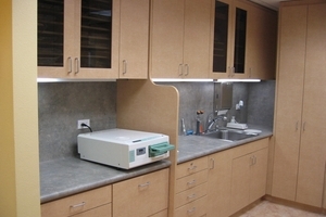 Dennis Baik DDS-Sterrilization Room