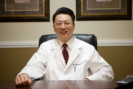 Glendale Dentist, Dr. Ritchie Park