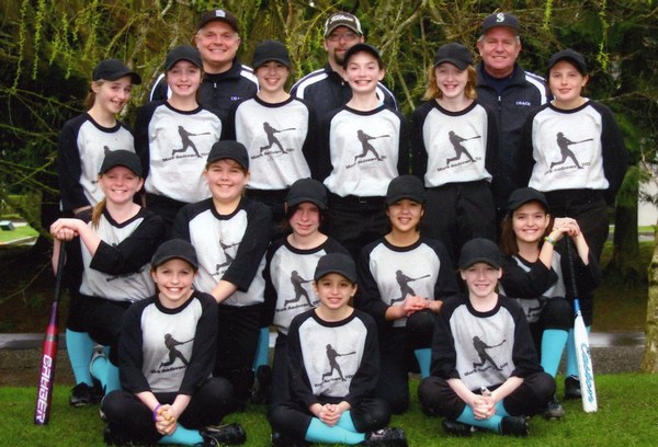 Kirkland/Bothell dentist Mark J. Andrews sponsers softball team 2011