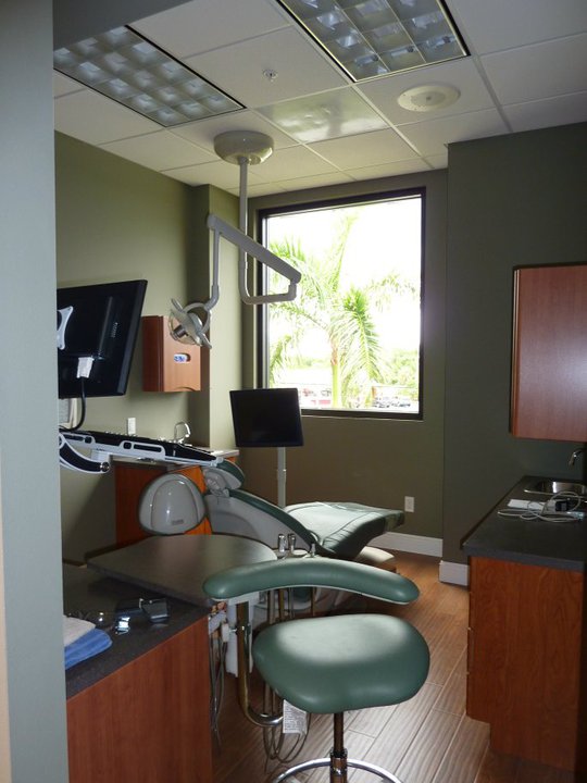 Dr. Dilling provides family dentisty to Fort Myers, FL
