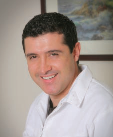 Tarzana Dentist, Dr. Mauricio Fonrodona
