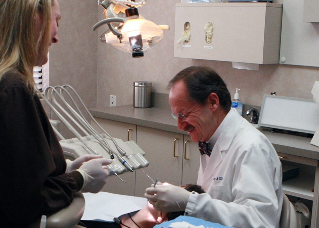 Woodbury dentist George Kinney